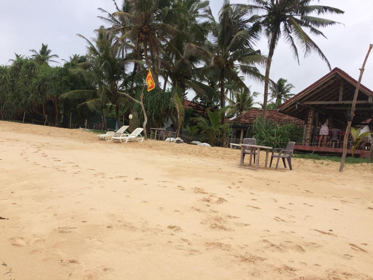 Blue Corals Beach Bungalow Matara Dış mekan fotoğraf