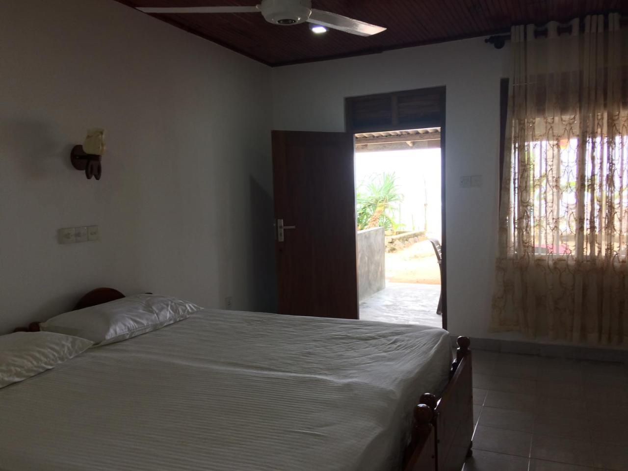 Blue Corals Beach Bungalow Matara Dış mekan fotoğraf