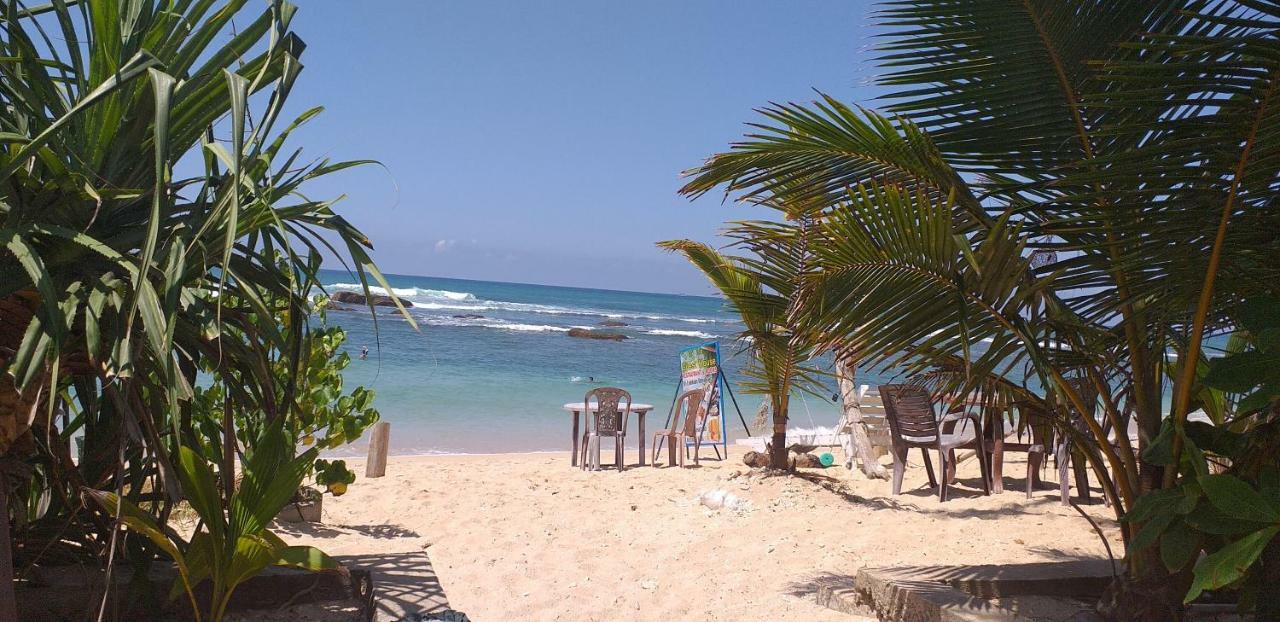 Blue Corals Beach Bungalow Matara Dış mekan fotoğraf